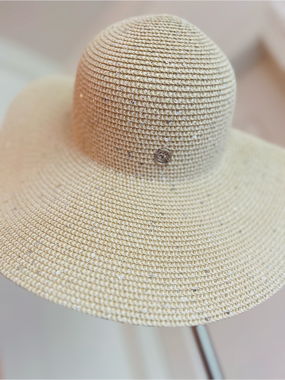 Calvin Klein Wide-Brim Woven Straw Beach Sun Hat Beige Cream Tan Light Sparkles - Picture 7 of 10